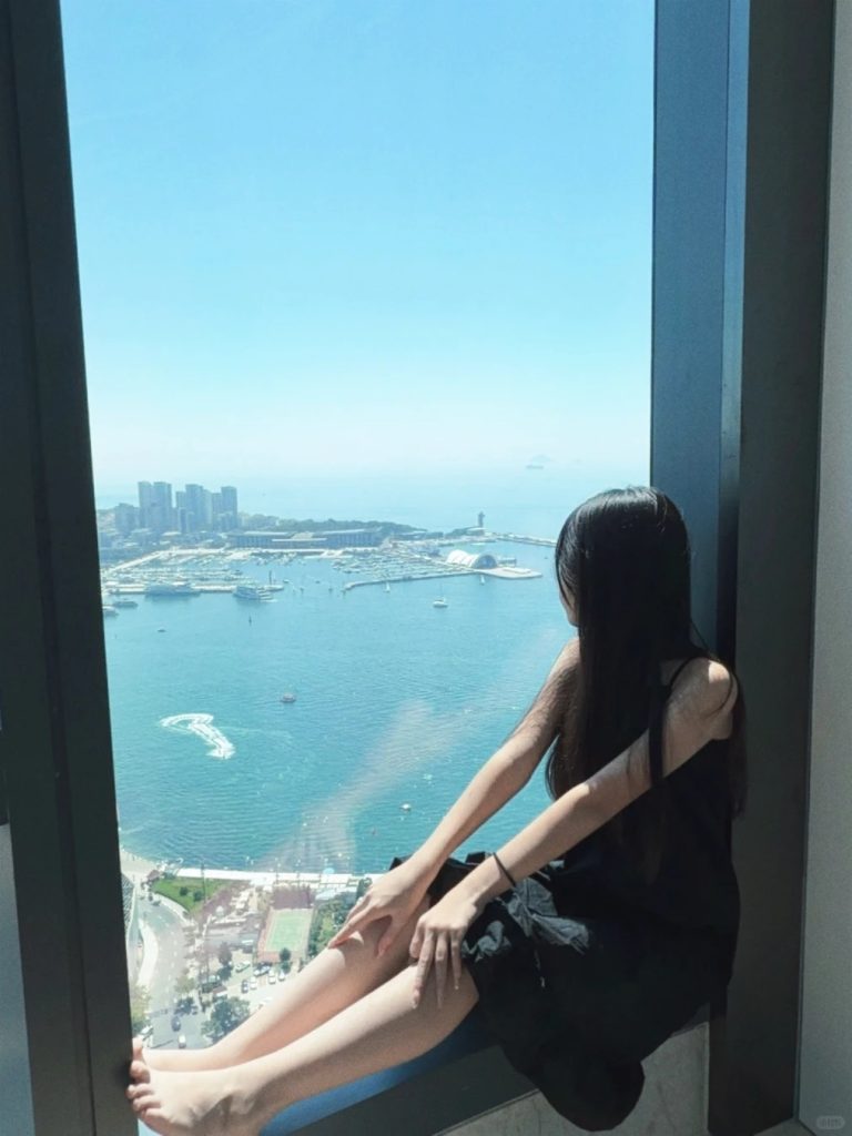 城市生活人物配图